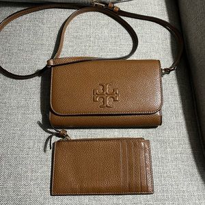 Tory Burch Thea Flat wallet Crossbody color Moose
